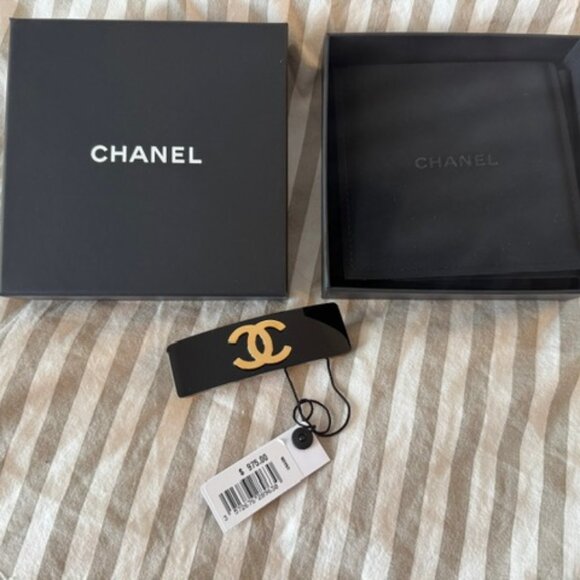Authentic Chanel Hair Clip Barrette - Picture 4 of 4